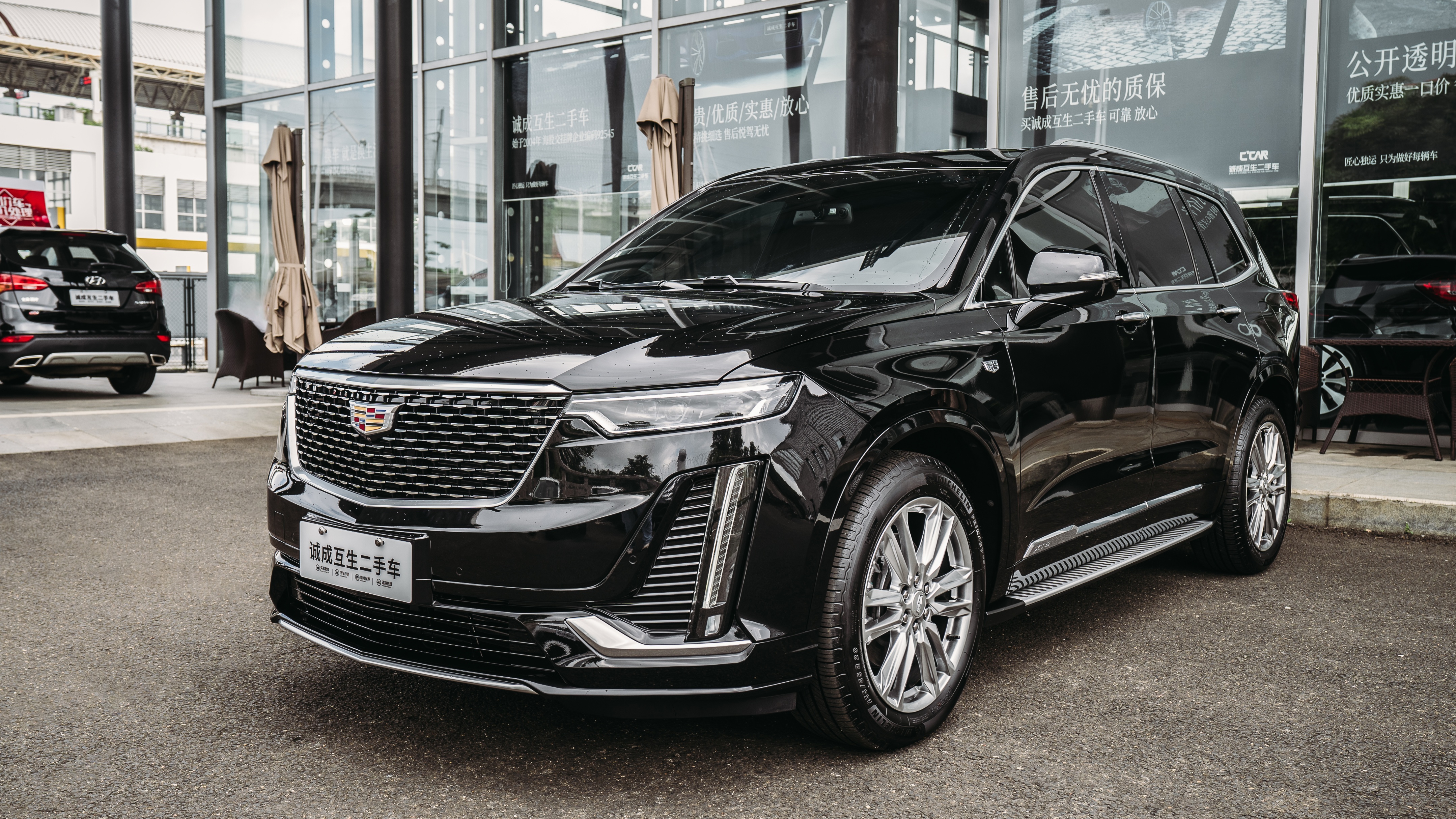 几千公里就便宜10多万「凯迪拉克xt6 2.0t 六座两驱豪华型」