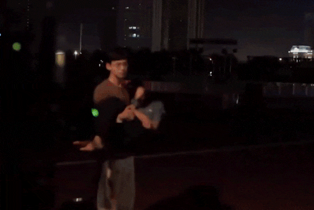 开端惊喜到了白敬亭少年感的脸身材却这么好戏里磕到戏外