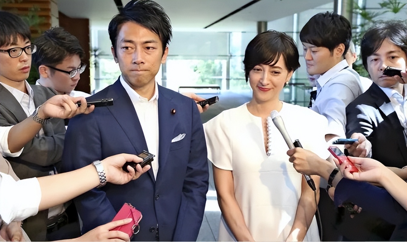 日法混血最美主播:42岁和小泉纯一郎的儿子闪婚,夫妻俩黑料不断