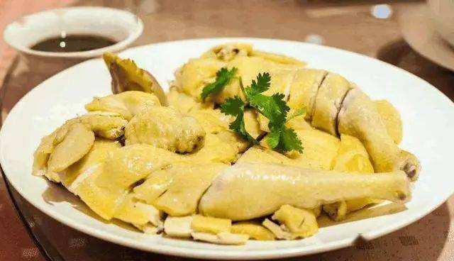 最地道的粤菜白切鸡肉,加上这样的"步骤",味道鲜美