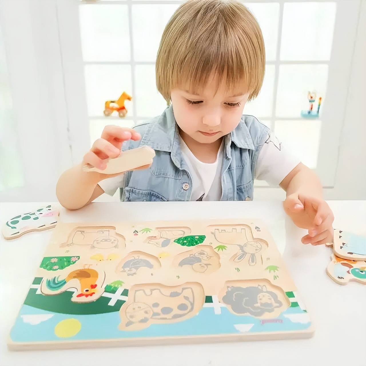 妈妈每天带着孩子玩拼图,被家里斥责不务正业,几月后见分晓!