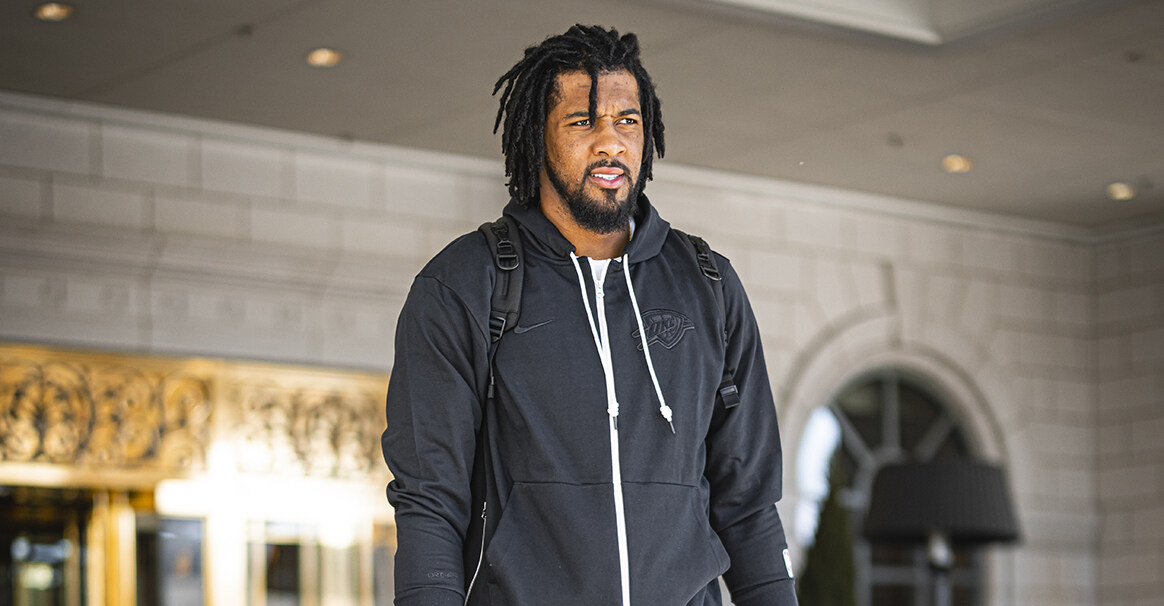 火箭已裁掉老将前锋德里克-费沃斯