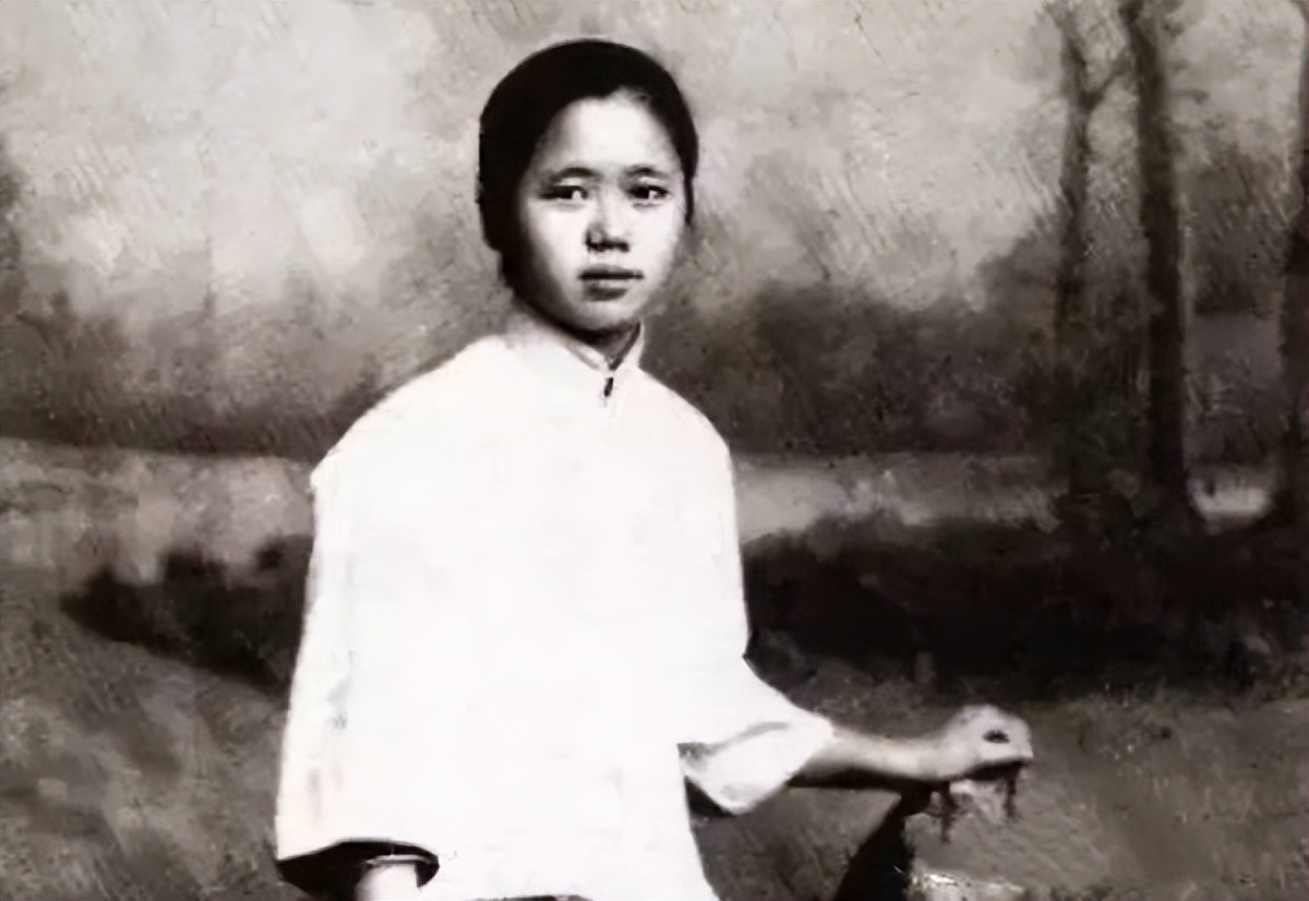 曹诚英当伴娘却爱上新郎胡适,同居怀孕后被分手,后来过得怎样了