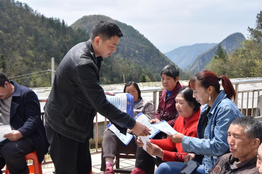 普法屋场会 护山村安宁