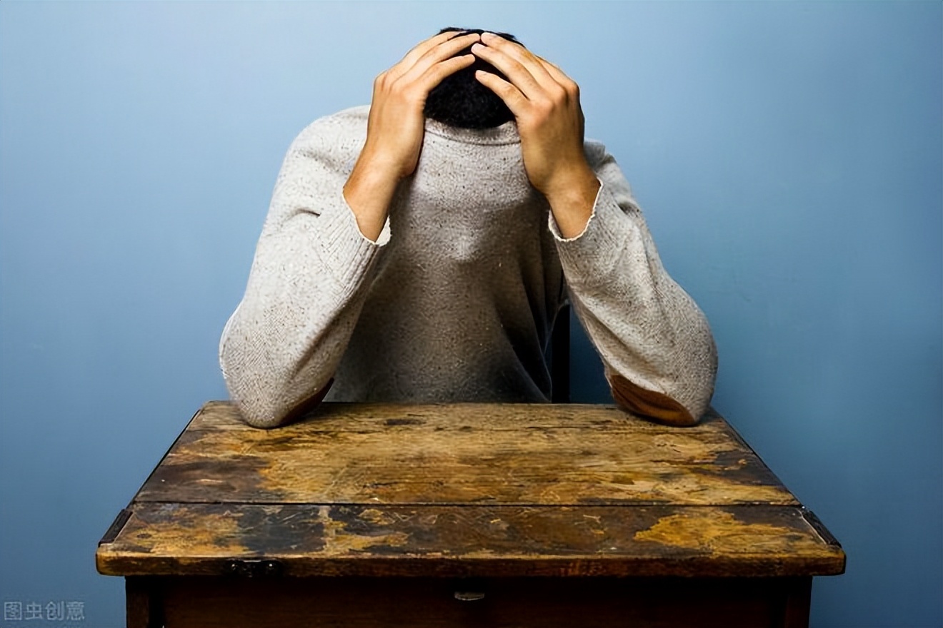 被官媒痛批的年轻人"新型堕落行为",背后的悲哀困境