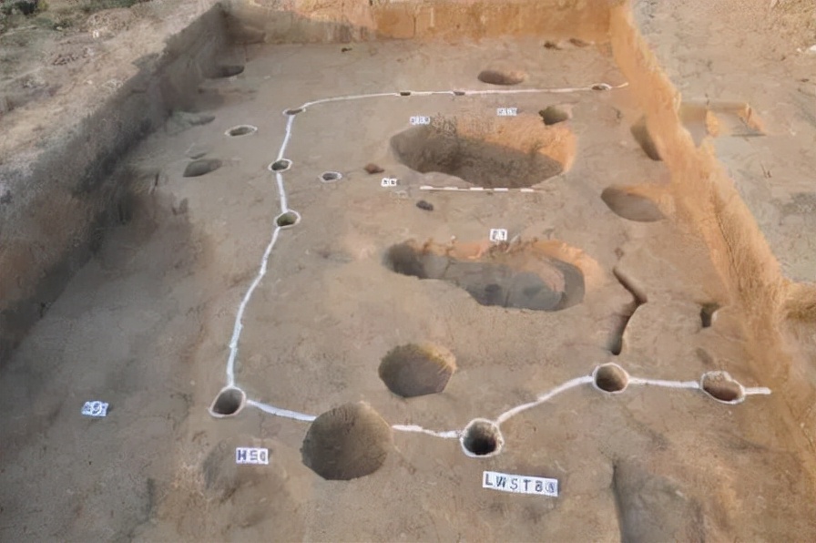 彭头山遗址年代距今约8200-7800年,是中国湖南及湖北境内发现的史前