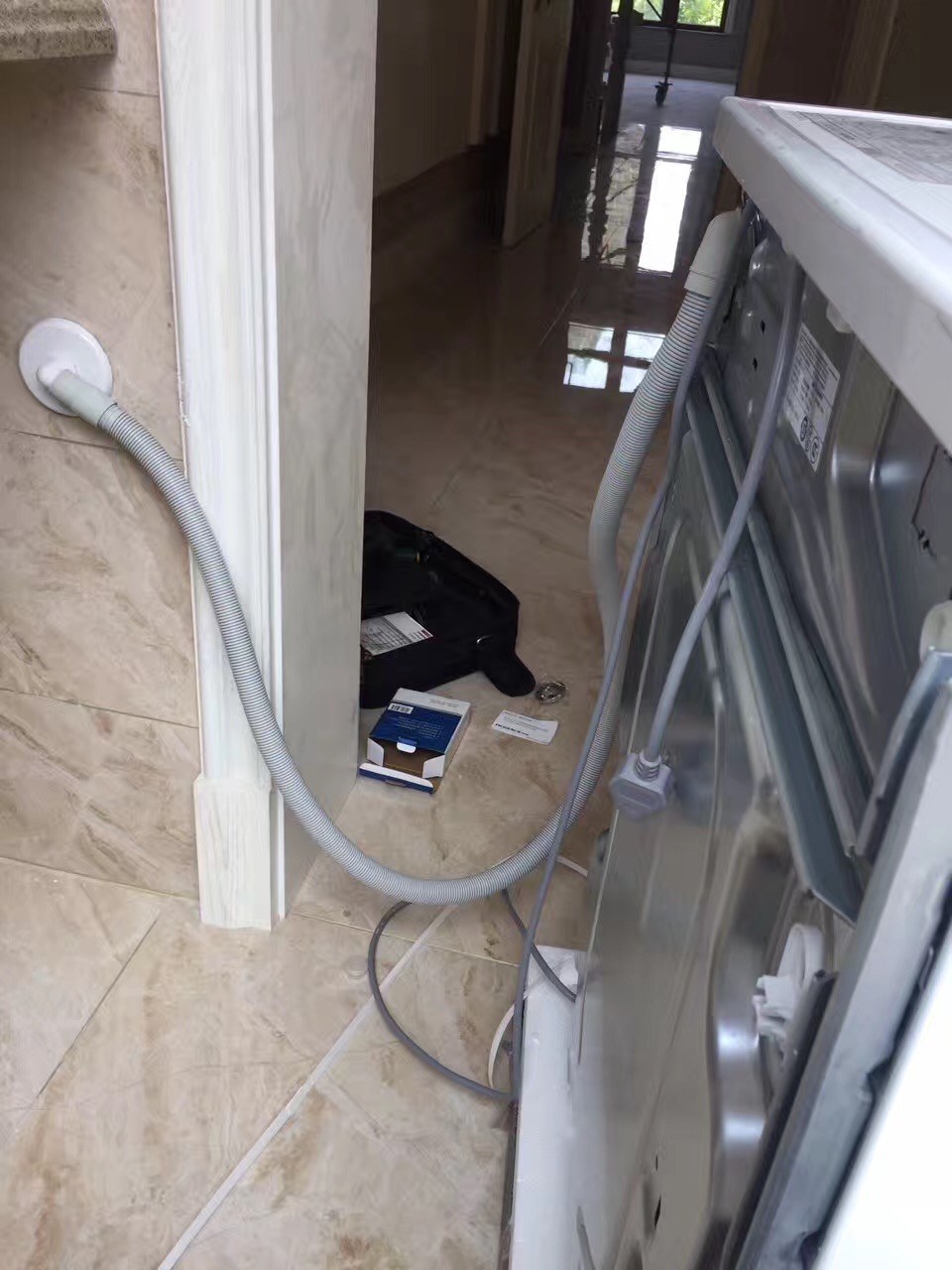 洗衣机上排水好还是下排水好?记住这些,照着买不会被坑