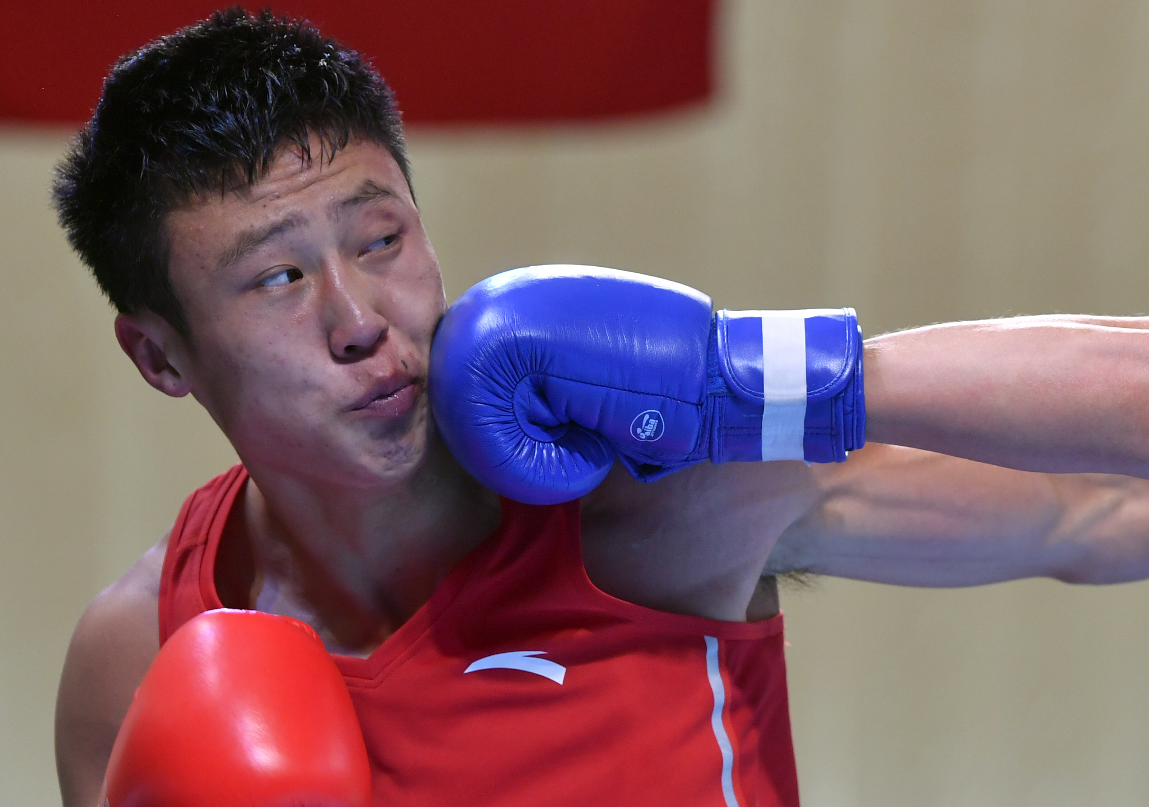 拳击——全国男子锦标赛:陈大祥夺得81公斤级冠军