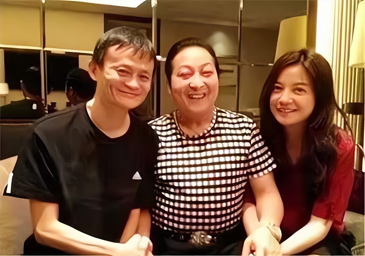 案例:江西奇女子雷帆,气功大师背后的女人,为救大师养办案民警