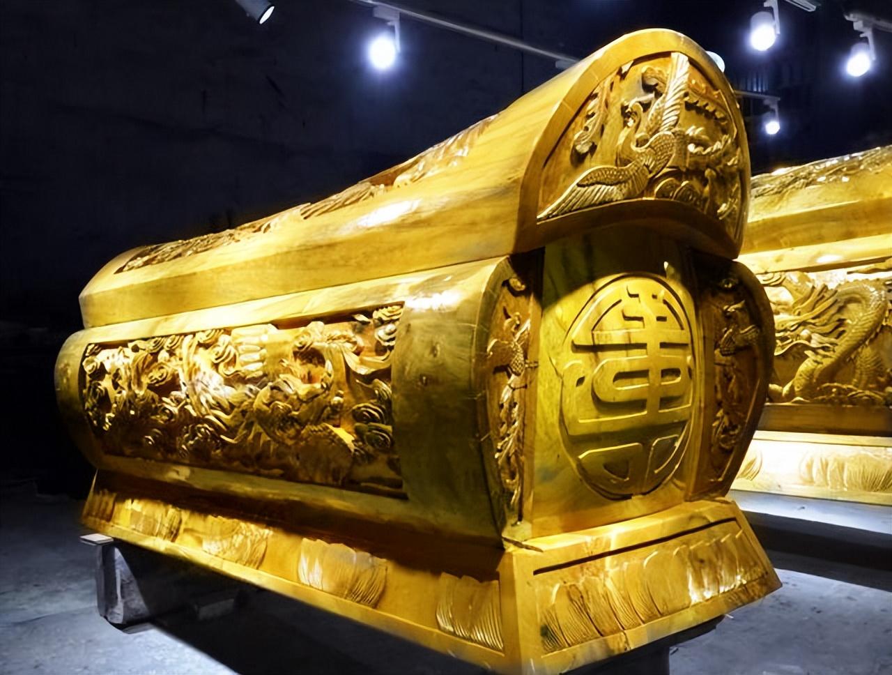 浙江挖出一副金丝楠木棺材,重达1500斤,揭晓千古"黄金头"谜题