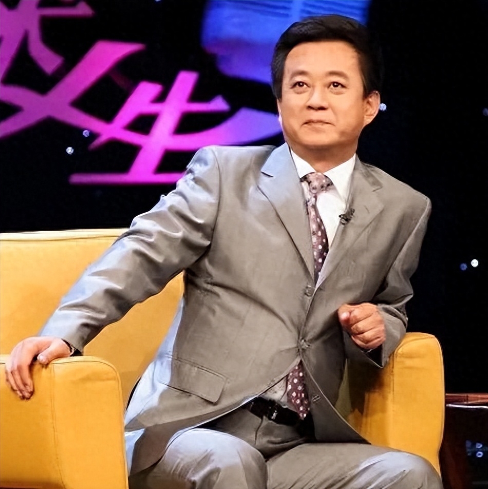 著名主持停职4年揭秘朱军的重生之路