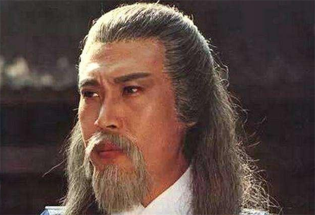 射雕英雄传中,欧阳锋为何看到周伯通就躲着走,却不怕洪七公?