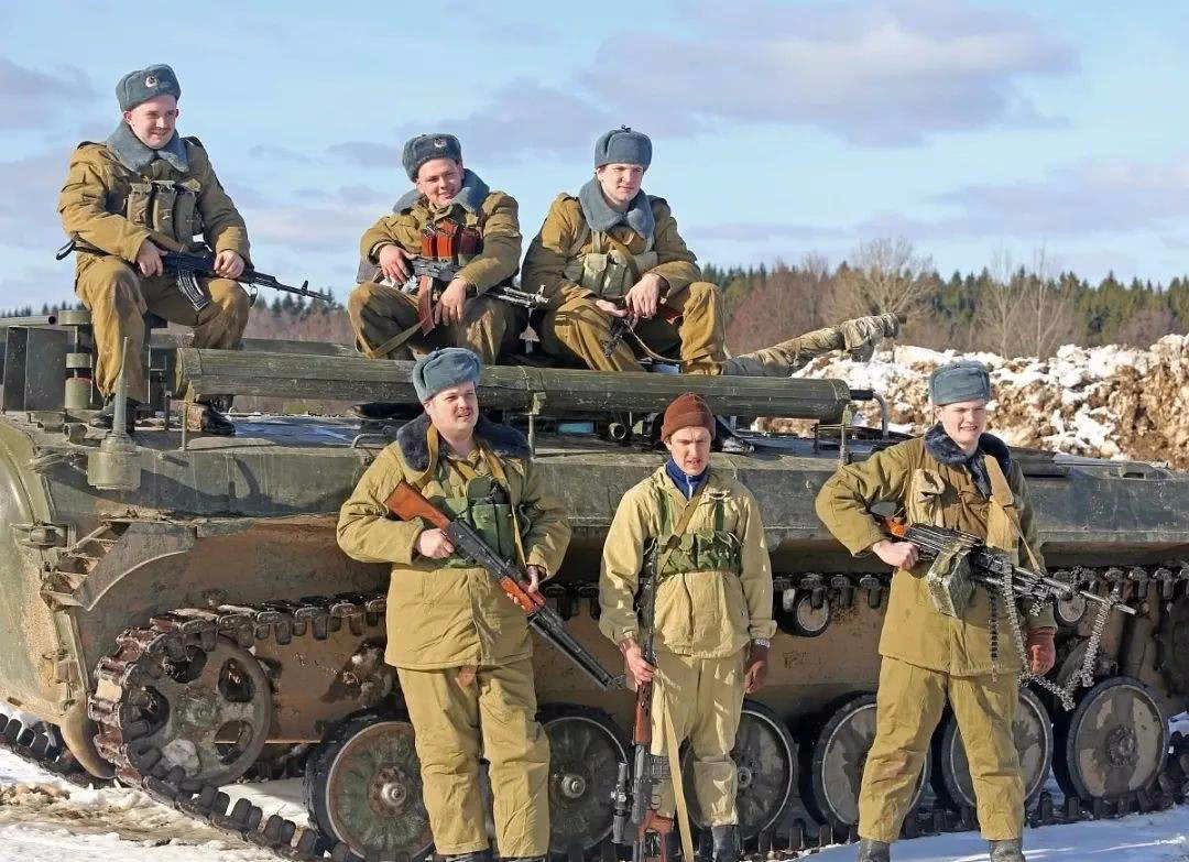 回顾美军连夜逃离阿富汗30年前的苏联撤军都没这么狼狈