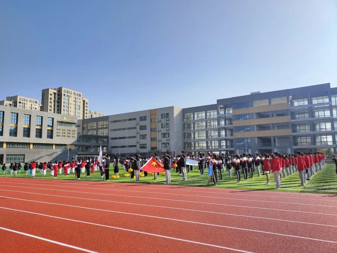 南京市竹山中学分校梅龙湖学校:开幕式上他们竞相展风采!