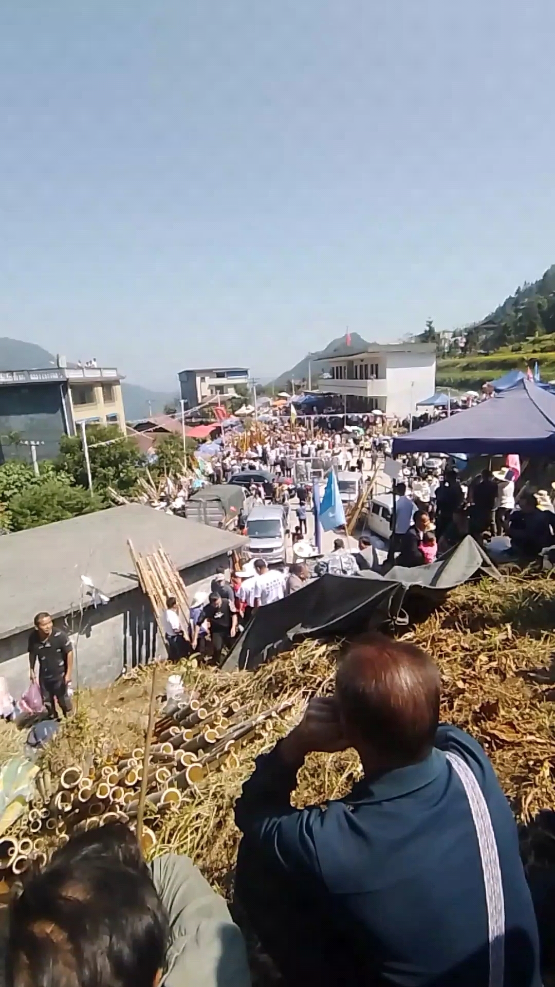 融水白云乡林王屯瑶寨,芦笙比赛.