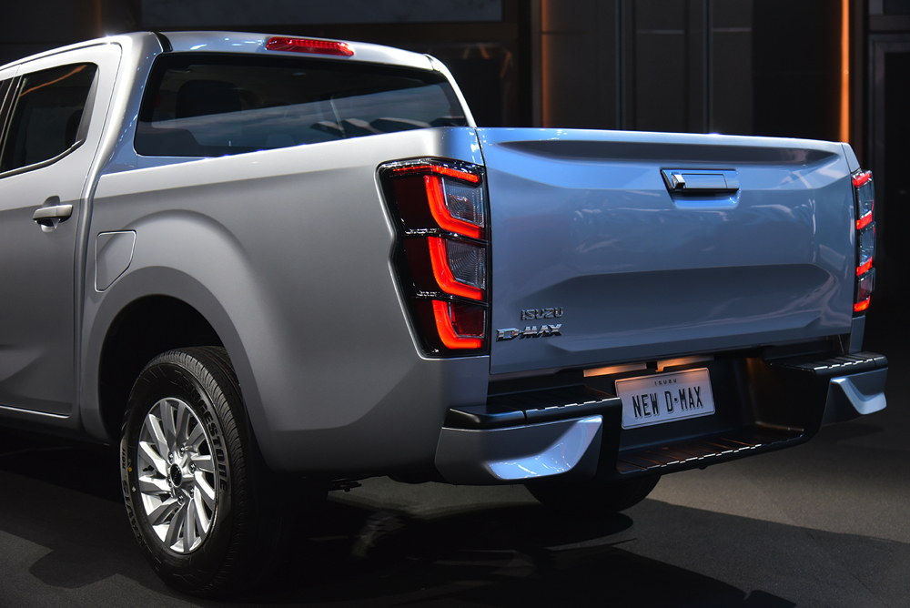 小改款 五十铃 d-max 皮卡 彪悍登场,售价13.48万-16.68万元!