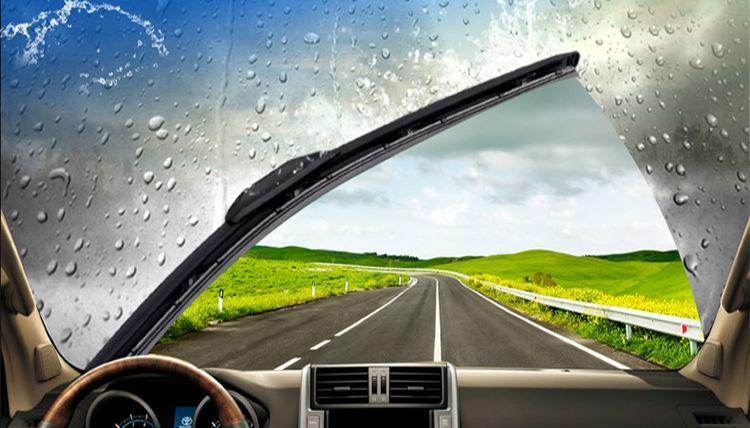 老司机觉悟:冬季车窗起雾不用暖风吹,用这个办法最管用!