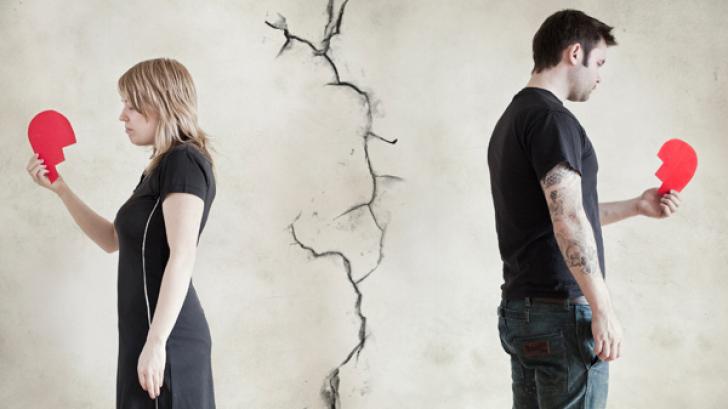 "失恋博物馆"有多心酸?红色嫁衣触人心弦,验孕棒让人落泪