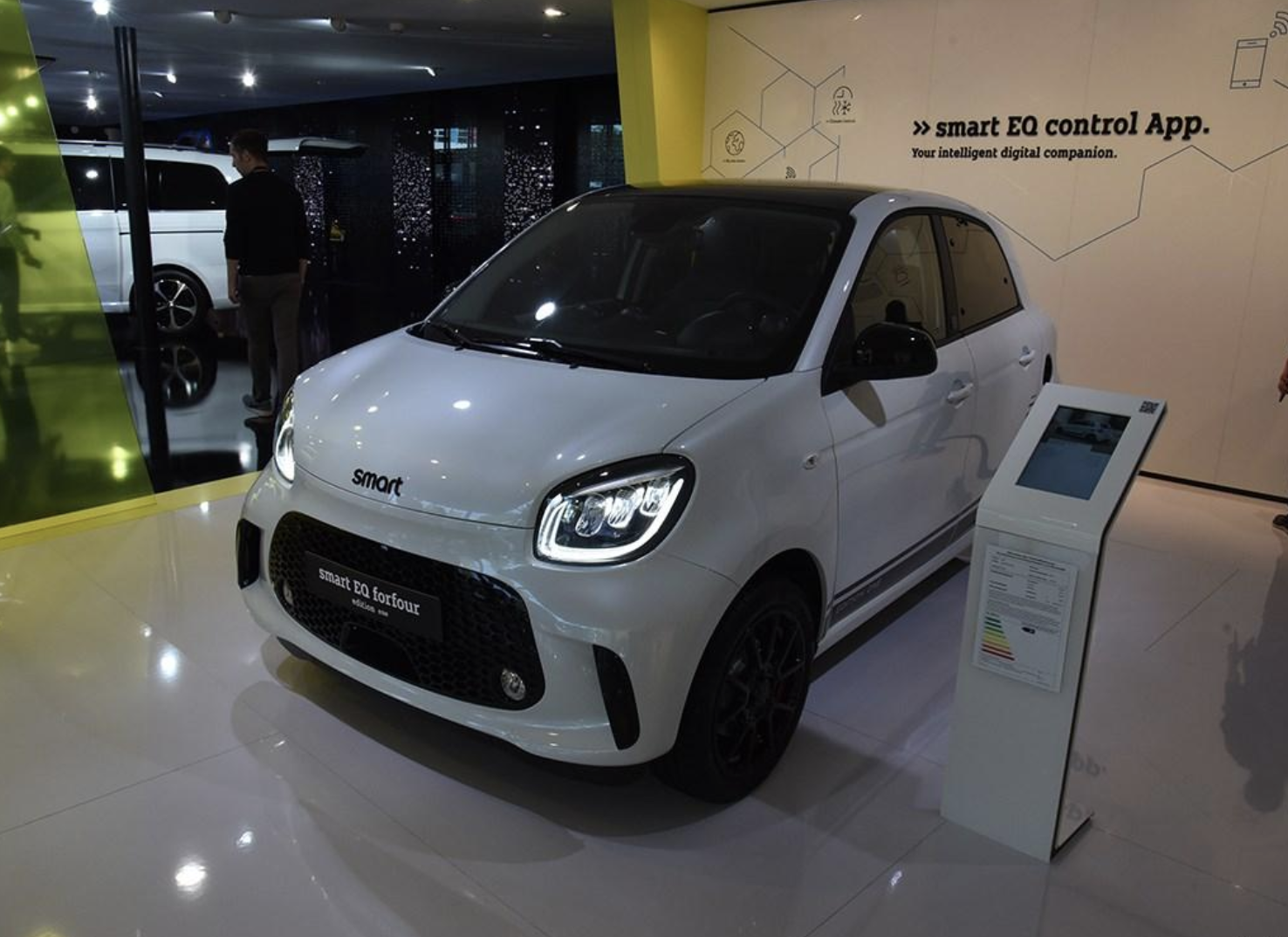 为奔驰吉利合作车型让路 smart eq forfour宣告停产