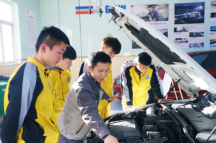 学修车学校入门图片