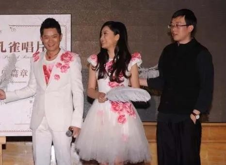 鳳凰傳奇玲花:我跟曾毅只是搭檔,和老公結婚11年很恩愛