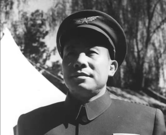 刘震被任命为志愿军空军司令,他说:我外行啊!上级:彭总点的名