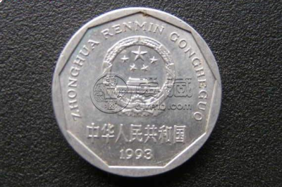 一角硬币在现在基本是买不到什么的