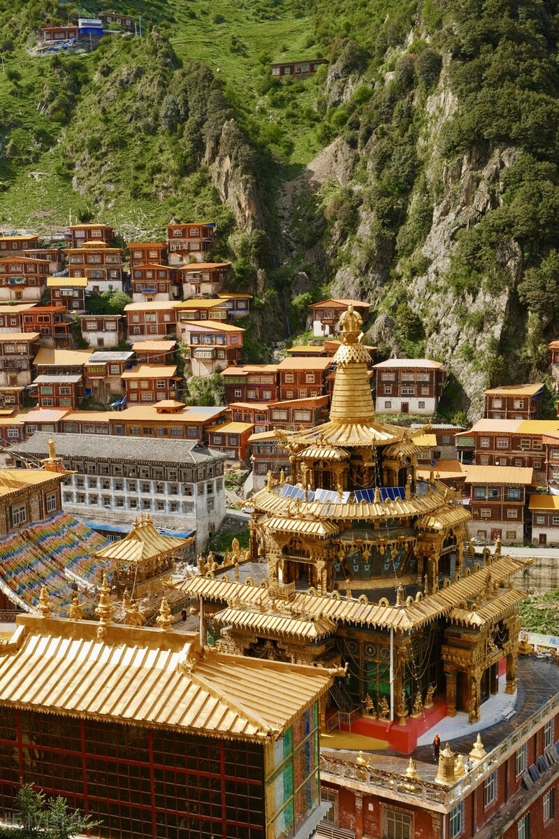 噶陀金刚座:宁玛派的六大祖庭之一,有十万修行者在此成就虹光身