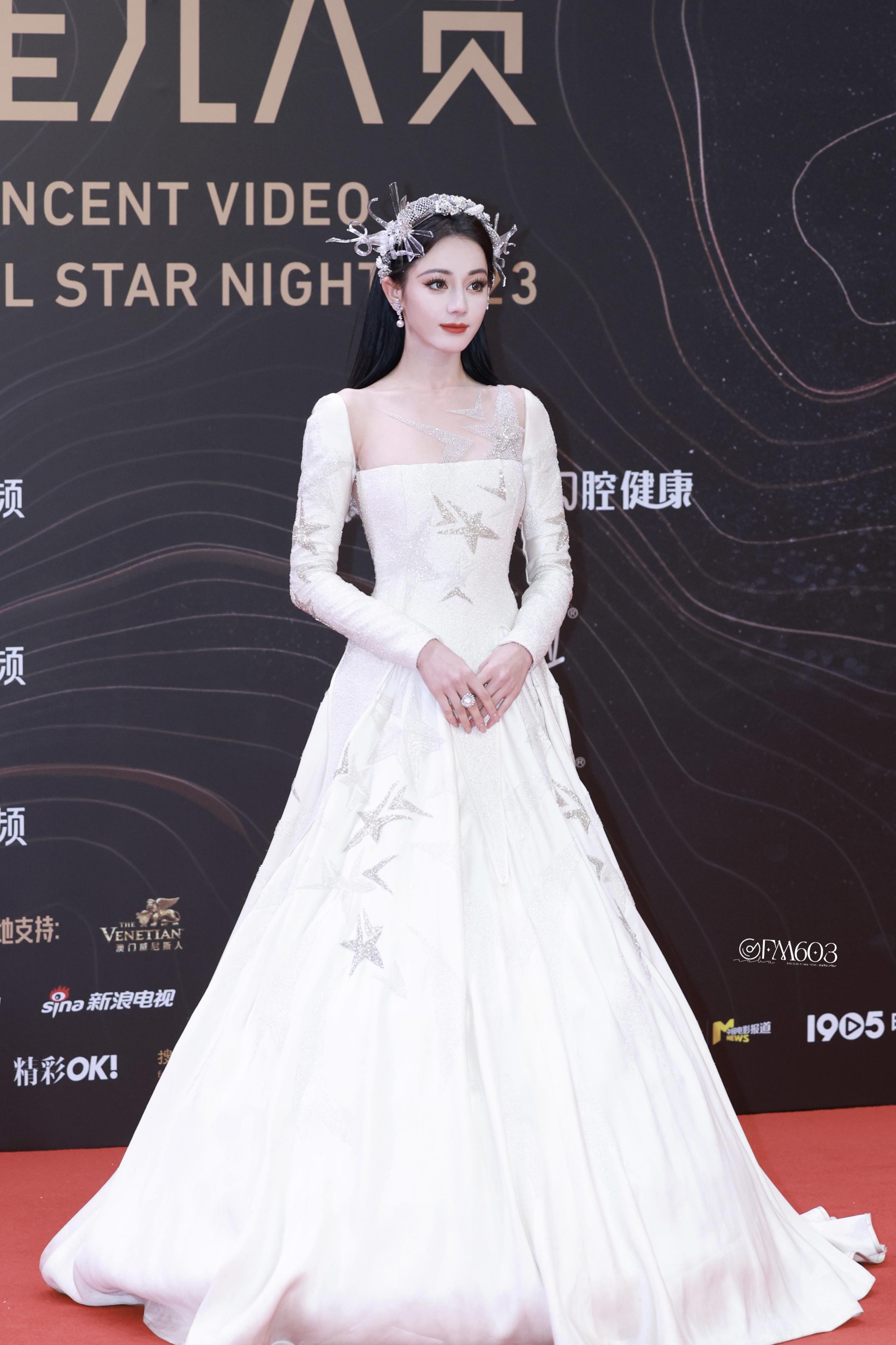 盘点女星星光大赏红毯造型,你更倾心哪位女星演绎的礼服搭配呢