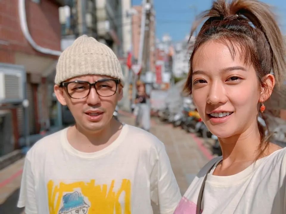 承认性骚扰,曝光13位艺人黑料,黄子佼自杀后,最惨的是她