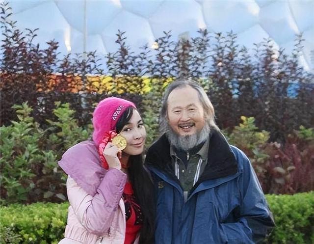 画家李壮平:让女儿当人体模特,百幅画作获奖无数却争议不断