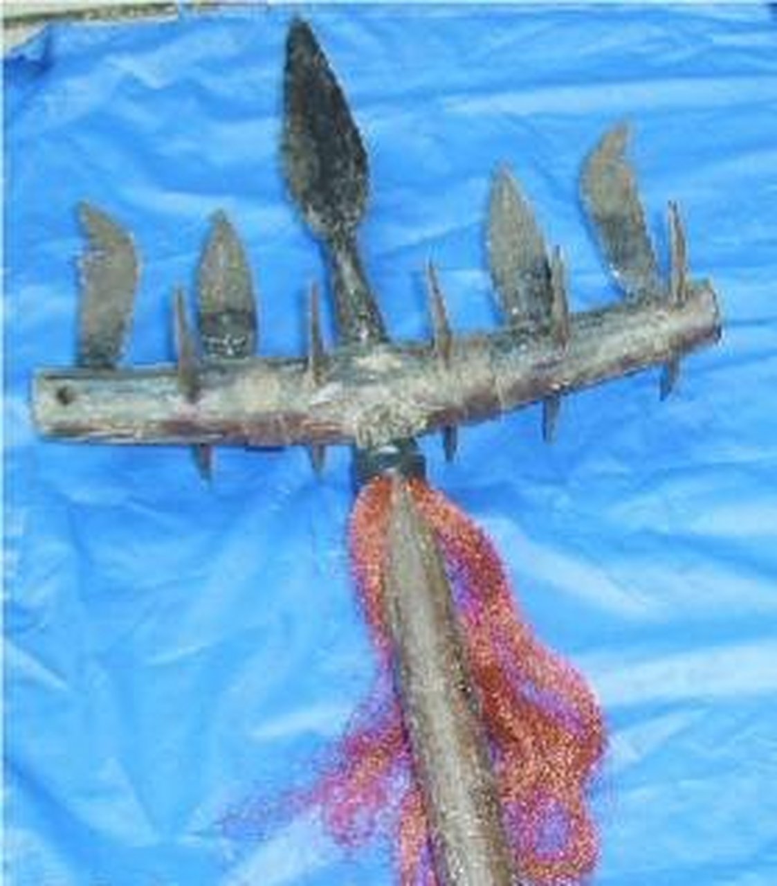 兵器简介 镋始于明代,逐渐由枪演变而成.