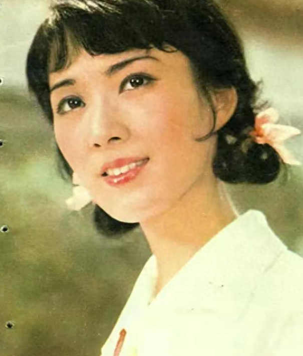 回顾张铁林抛弃波兰妻子情断北影校花58岁女友刘玉婉才是老伴