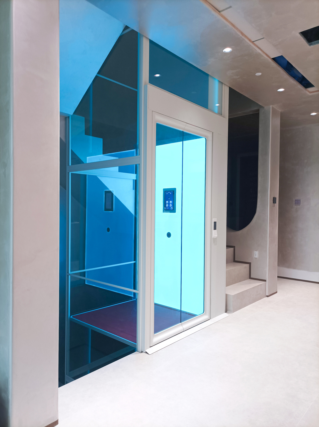 宾达智能螺杆家用电梯现场安装图