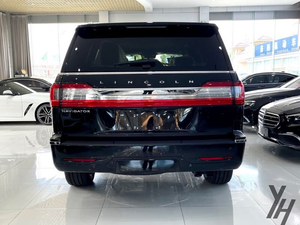 李连杰在美国开的豪车竟然是它!