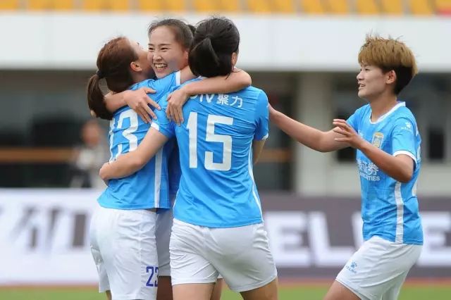 中国女足挺进东京奥运,姜堰姑娘王晓雪防守建功