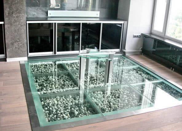 这款创意无限,充满3d视觉效果,美观时尚,立体感超强的透明玻璃地板,小
