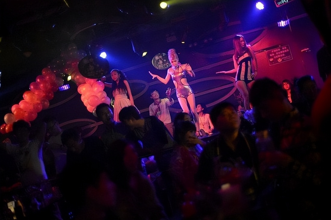 故事:和我合租的东莞夜店女生,有一段不为人知的黑白人生