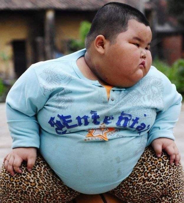 秦海璐高龄产下"巨婴症"宝宝,如今4岁长这样,恢复得蛮不错