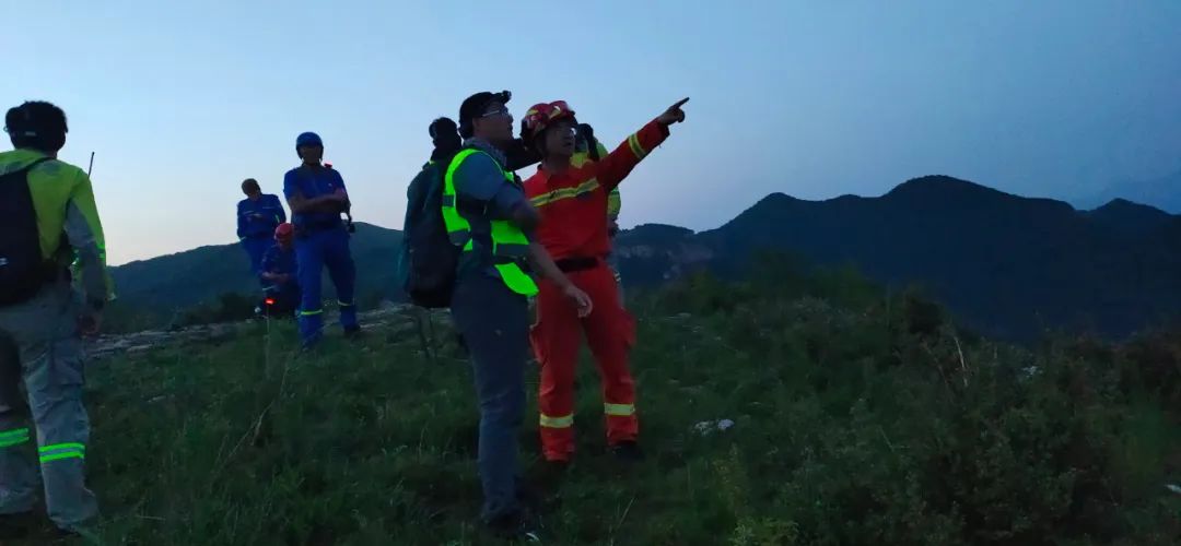 推荐六旬驴友门头沟遇险，救援人员历时十多个小时才救出他