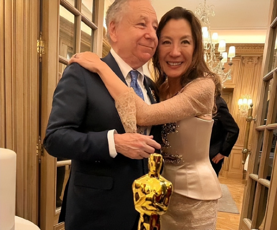 恭喜!61岁杨紫琼结婚办婚礼,结束19年恋爱长跑