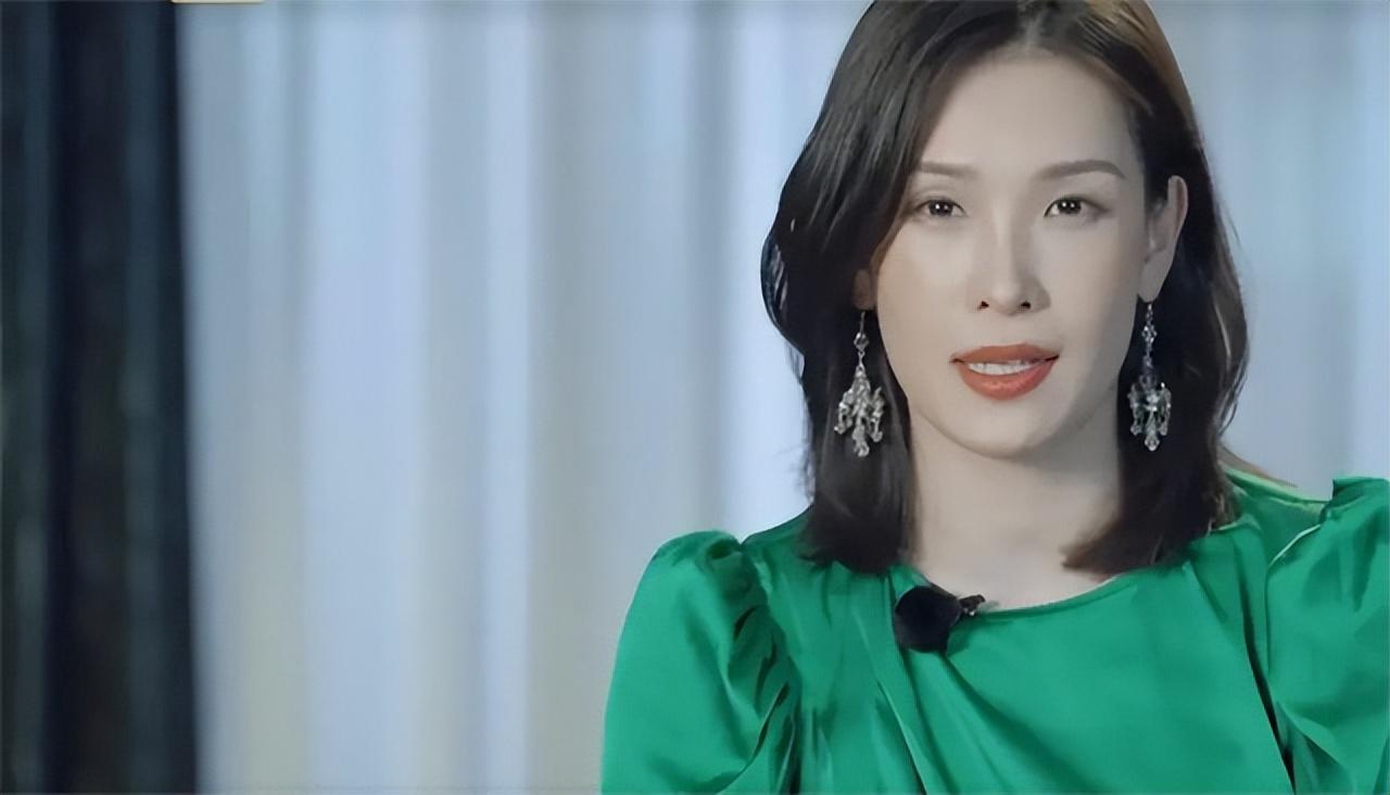超模佟晨洁,与谢晖被誉为国内小贝和辣妹,离婚后却嫁给了魏巍