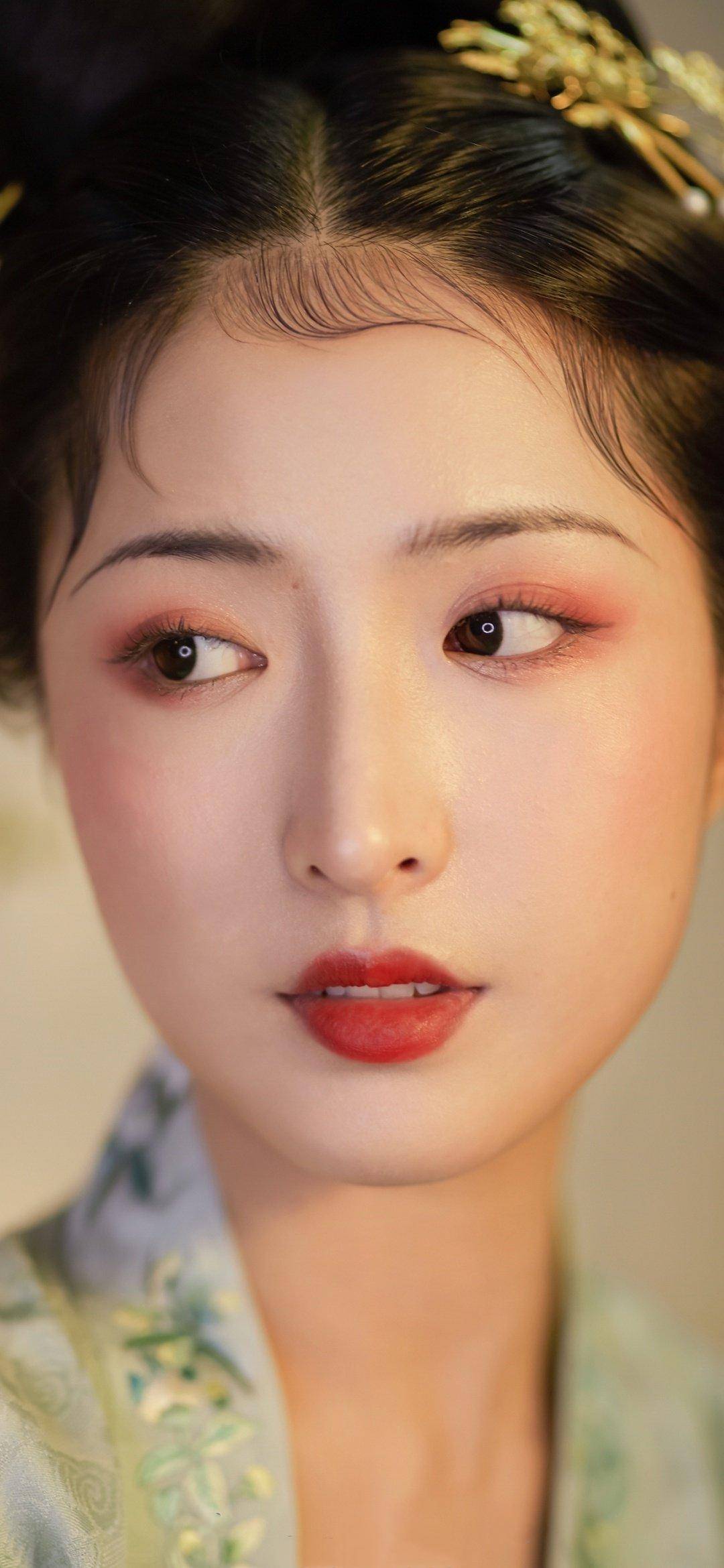 眉毛可以画成小重山?精致还得从"眉"丽做起