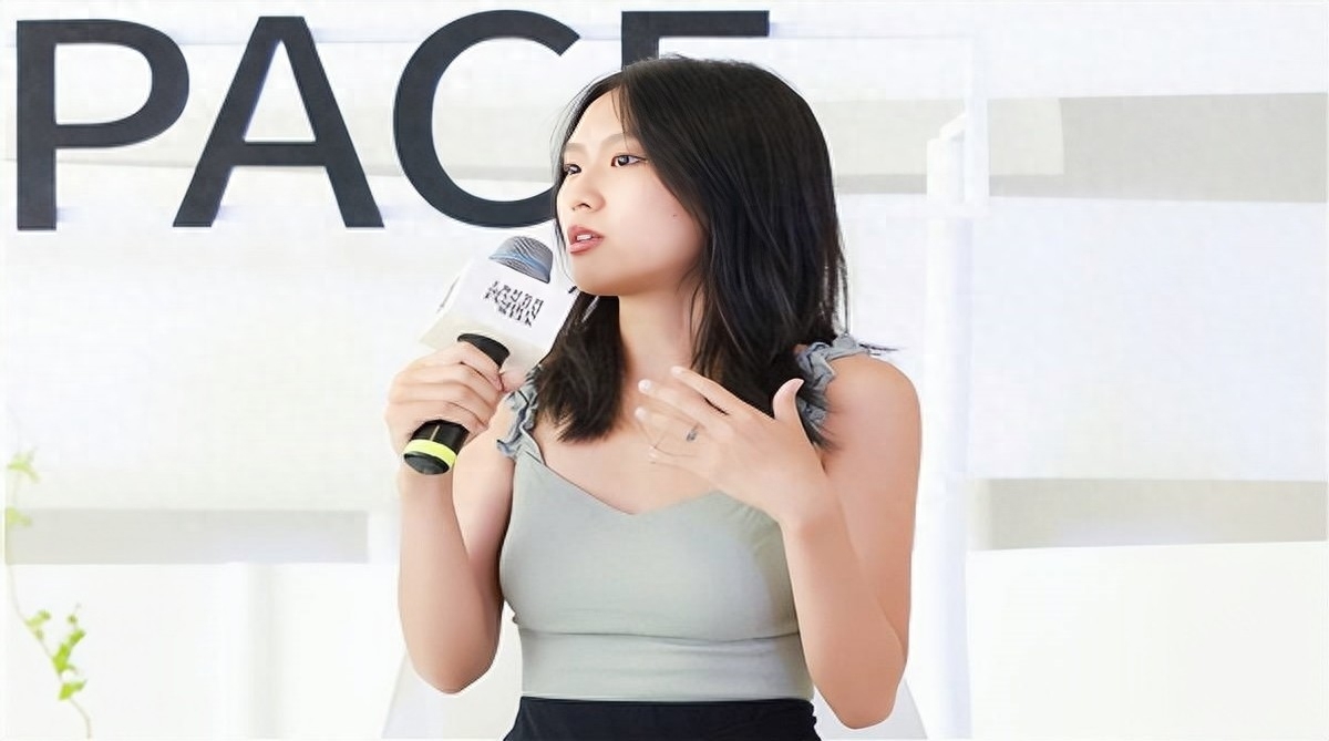 回顾山东女孩苏一格5年不用卫生巾,去厕所不用纸,却养300只蚯蚓