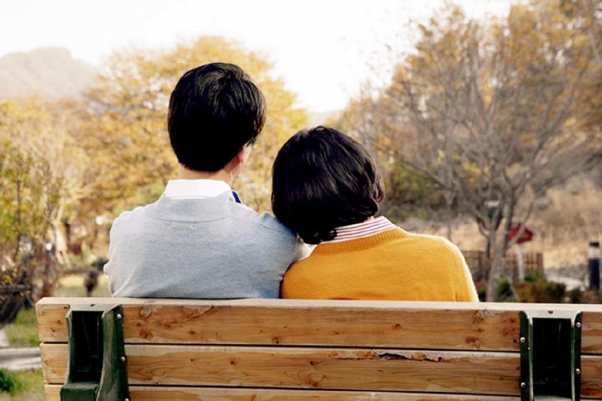 回顾丈夫帮妻子拿外卖看到妻子点的外卖小票坚决拉妻子去离婚