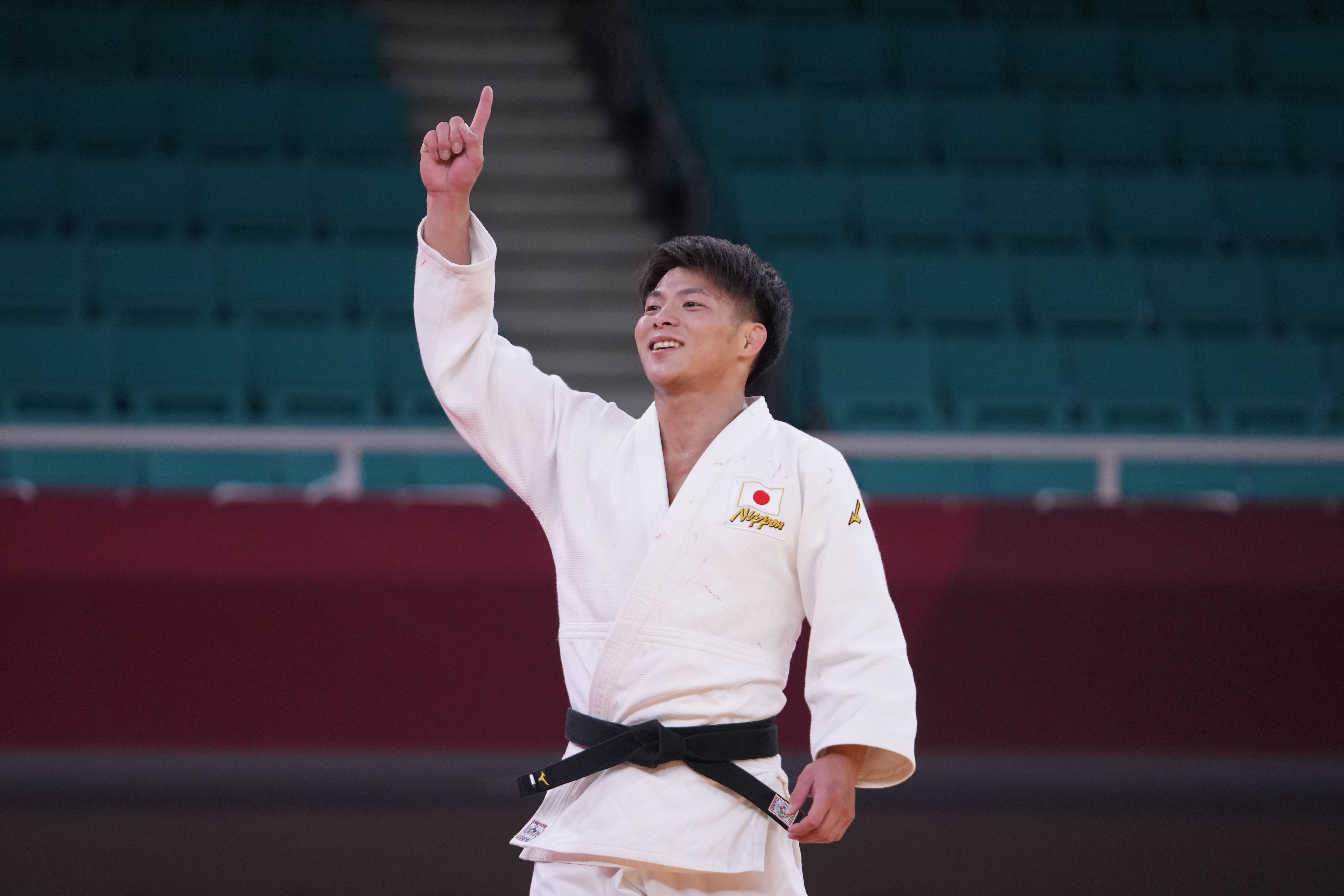 柔道——日本选手阿部一二三夺得男子66公斤级冠军
