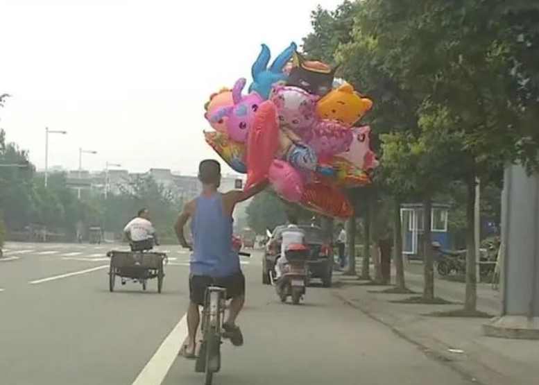 回顾:再次见气球哥难道也难逃资本魔爪?100万违约金真为他担心