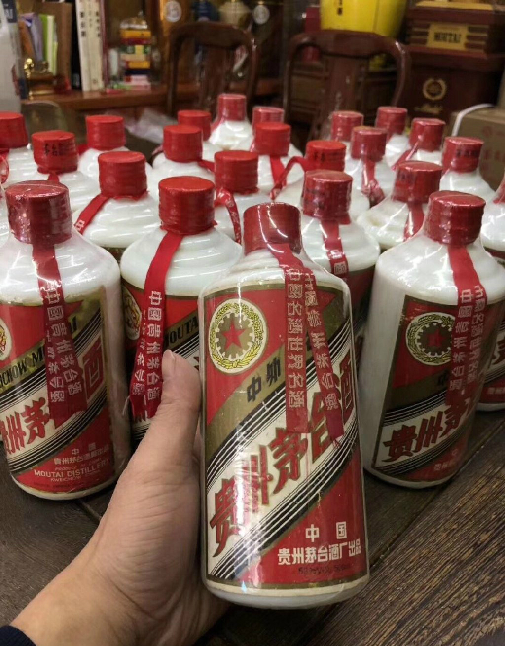 白酒收藏(白酒收藏几年才有价值)