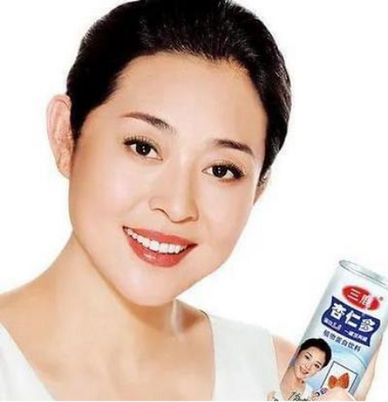 最近,倪萍在央视做羊奶广告,不厌其烦地反复鼓噪某某