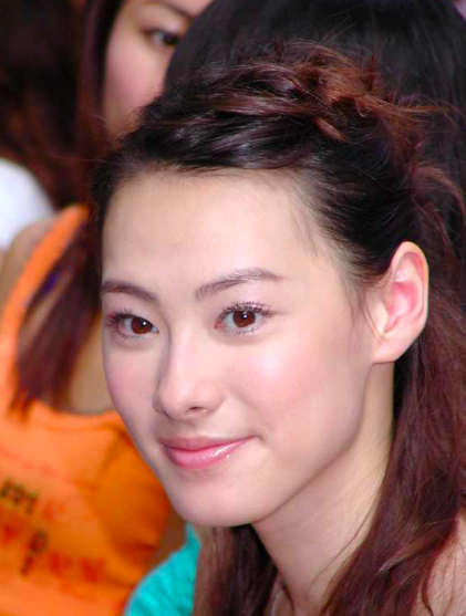 梁洛施私生女身份是我的痛未婚生3子独自抚养11年我却无悔